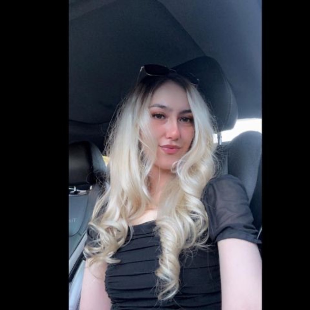 Meet your Posher, Shania